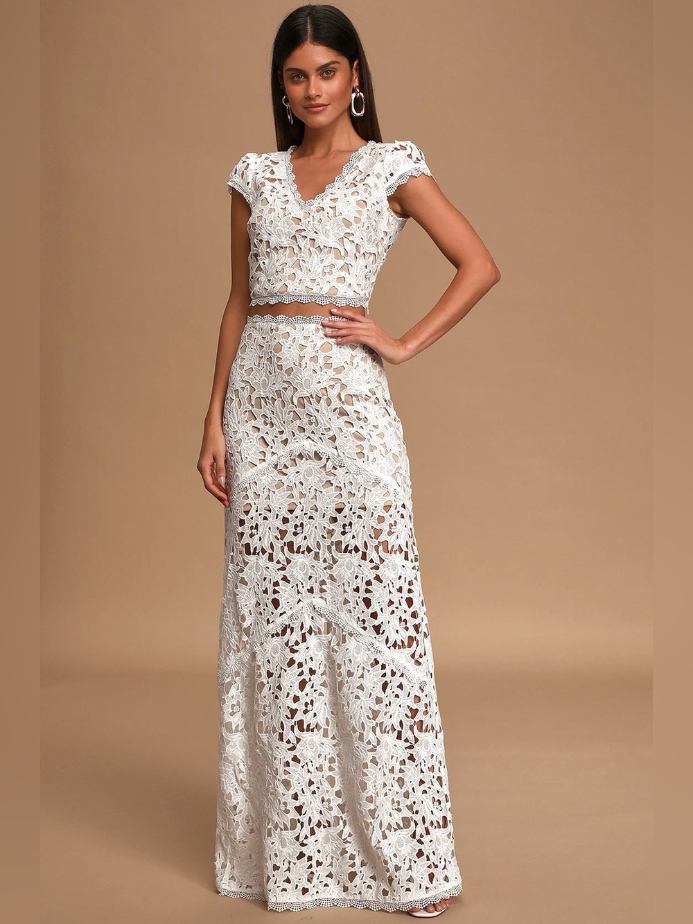 Lulu’s NWT Special Moments White Crochet Lace 2pc Maxi Dress Sz XS Nude Lining